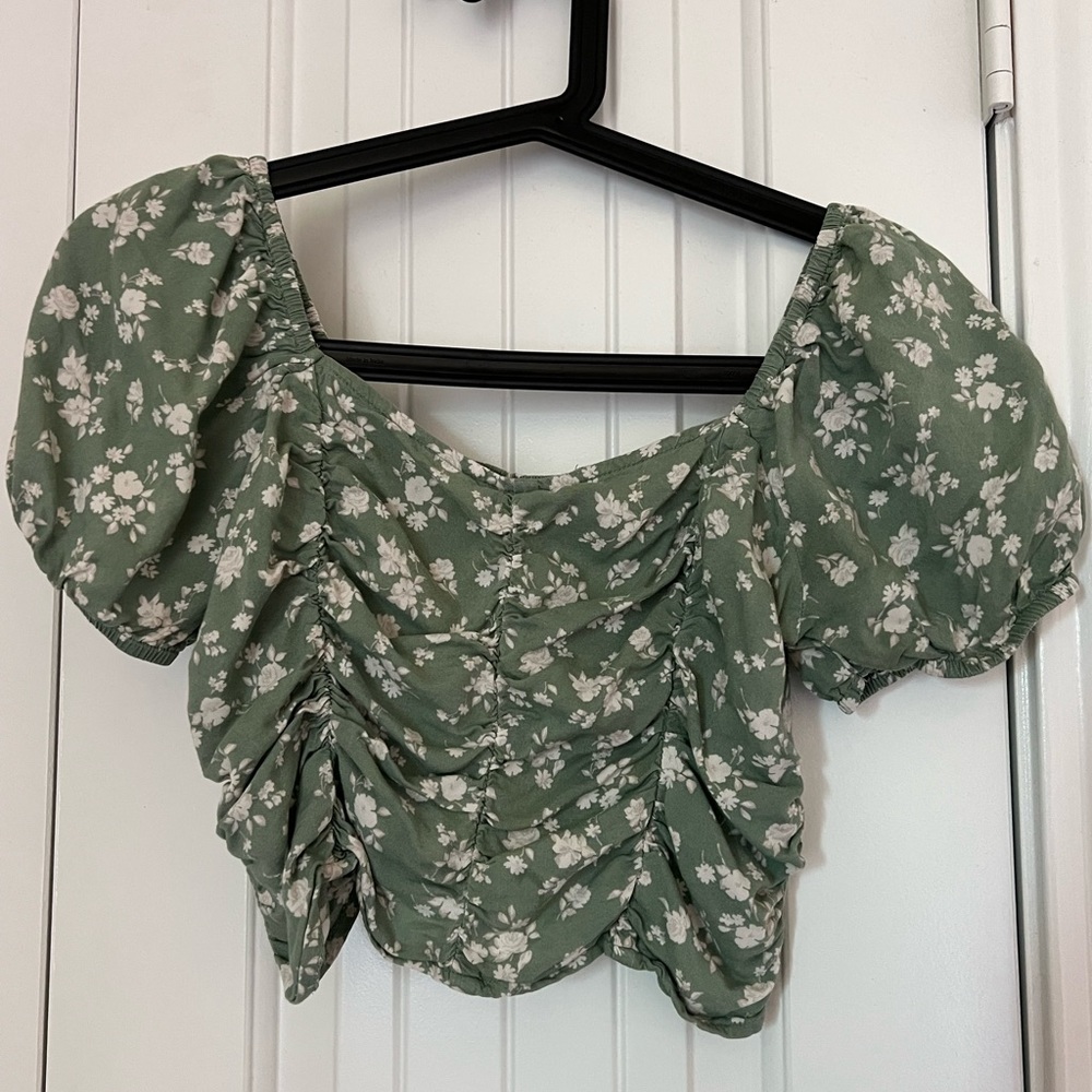 Hollister crop top | size S